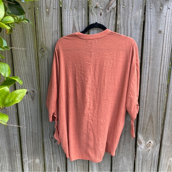 Annabelle Longsleeve Flowy Top - Picture 2 of 4